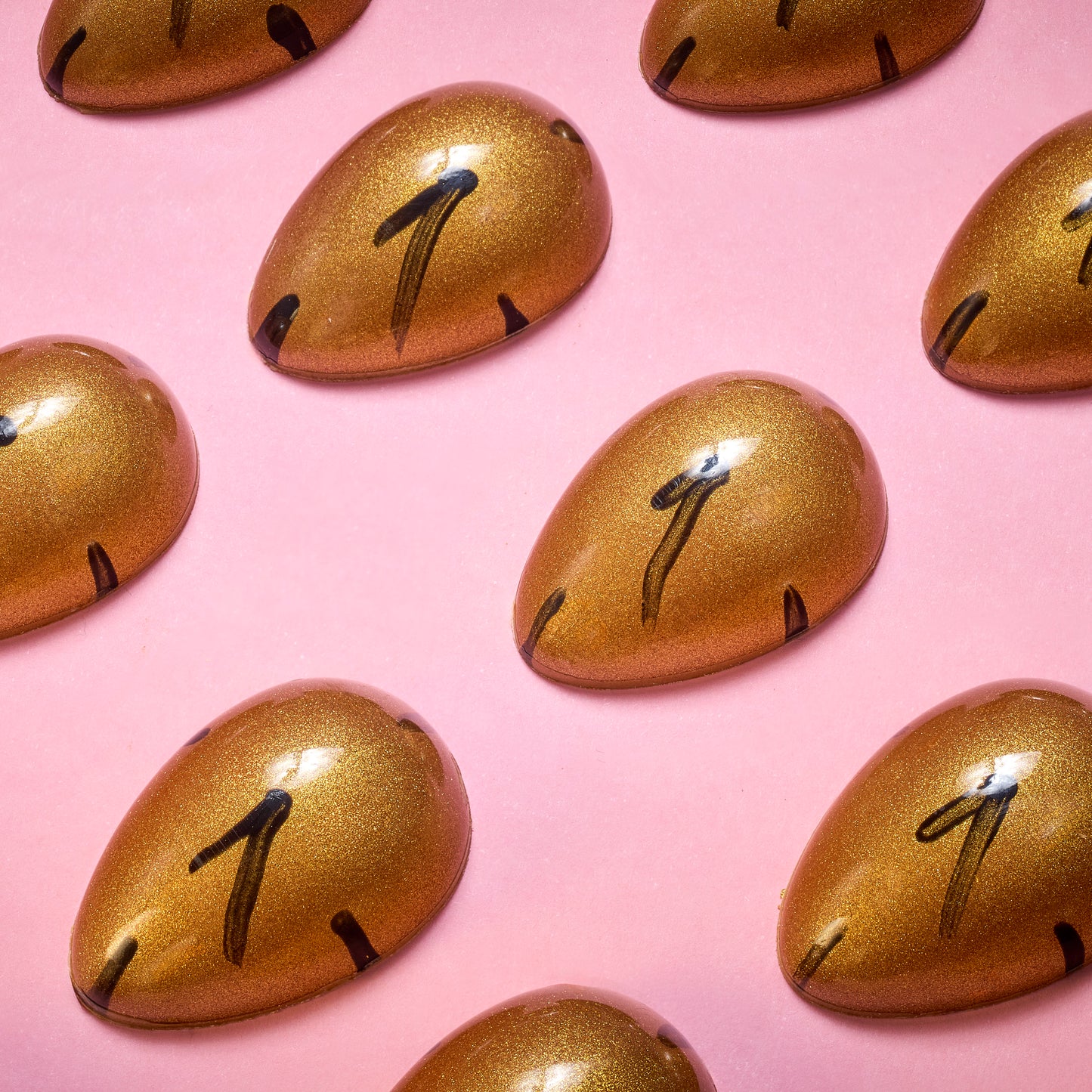 Bombom de chocolate de leite e avelã