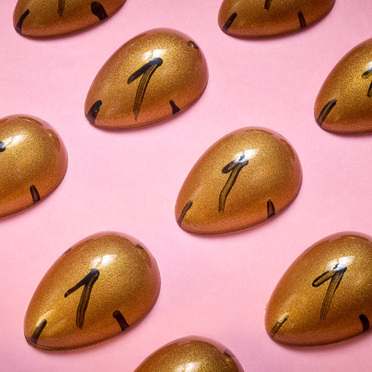 Bombom de chocolate de leite e avelã